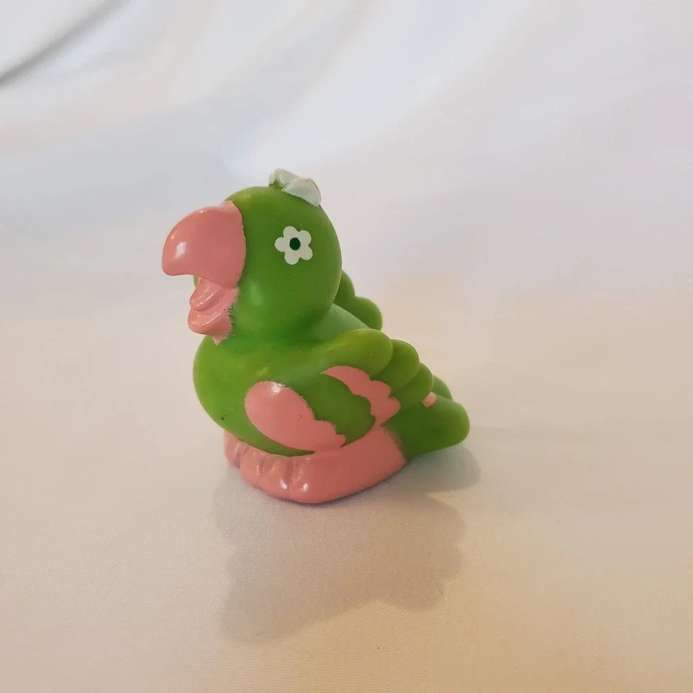 PARFAIT PARROT Strawberry‎ Shortcake Lime Chiffon Doll's Pet Vintage 1982